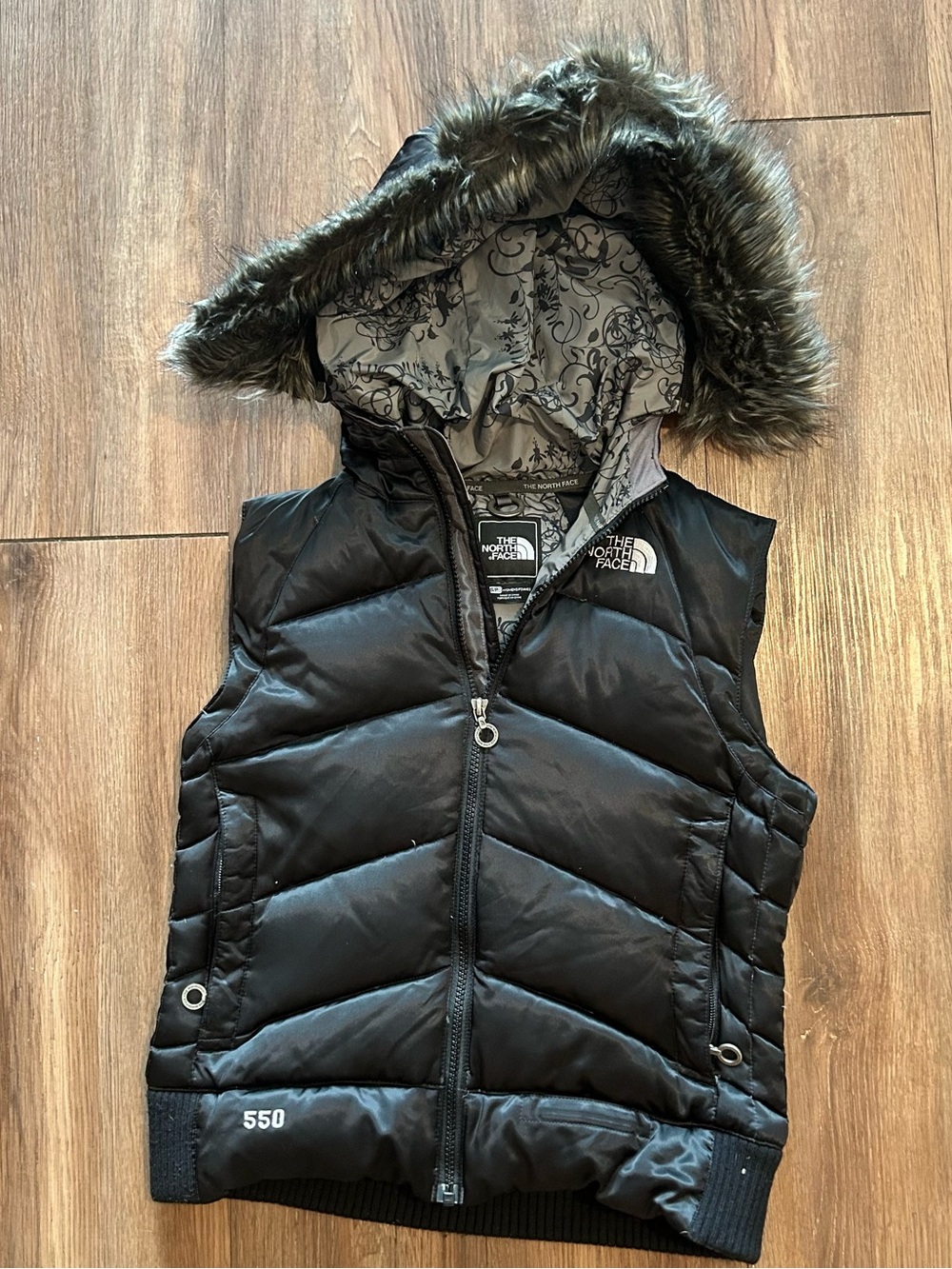 THE NORTH FACE Women's Puffer Vest With Faux Fur Trimmed Hood S Black